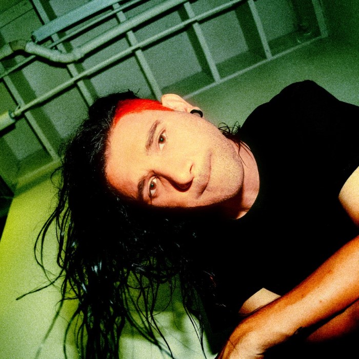 F*CK U SKRILLEX YOU THINK UR ANDY WARHOL BUT UR NOT!!
